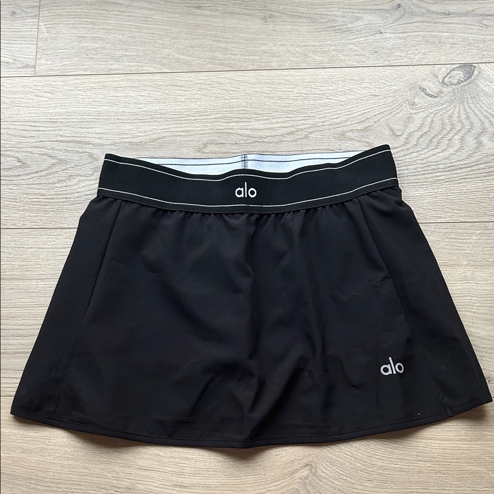 ALO Yoga Women's Black Skort